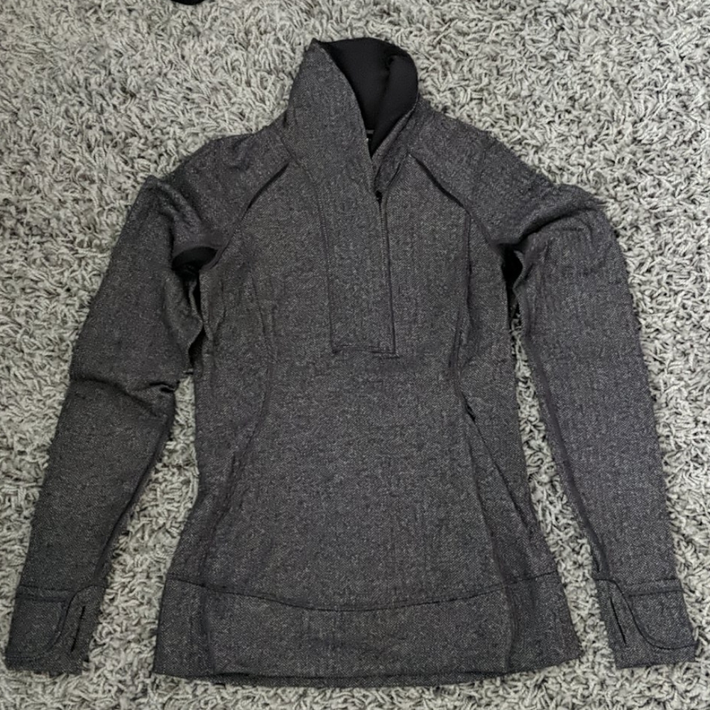 Lululemon herringbone pullover, size 6